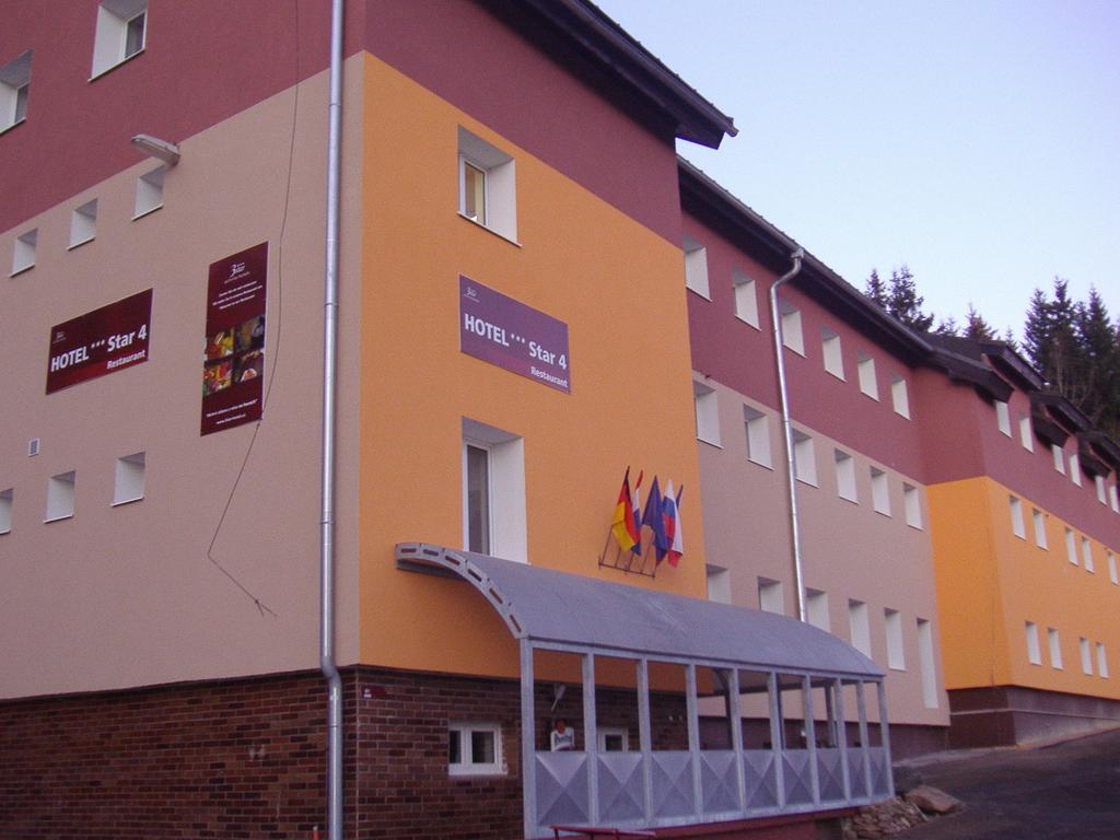 Hotel Star 4,5 Loučná pod Klínovcem Екстериор снимка