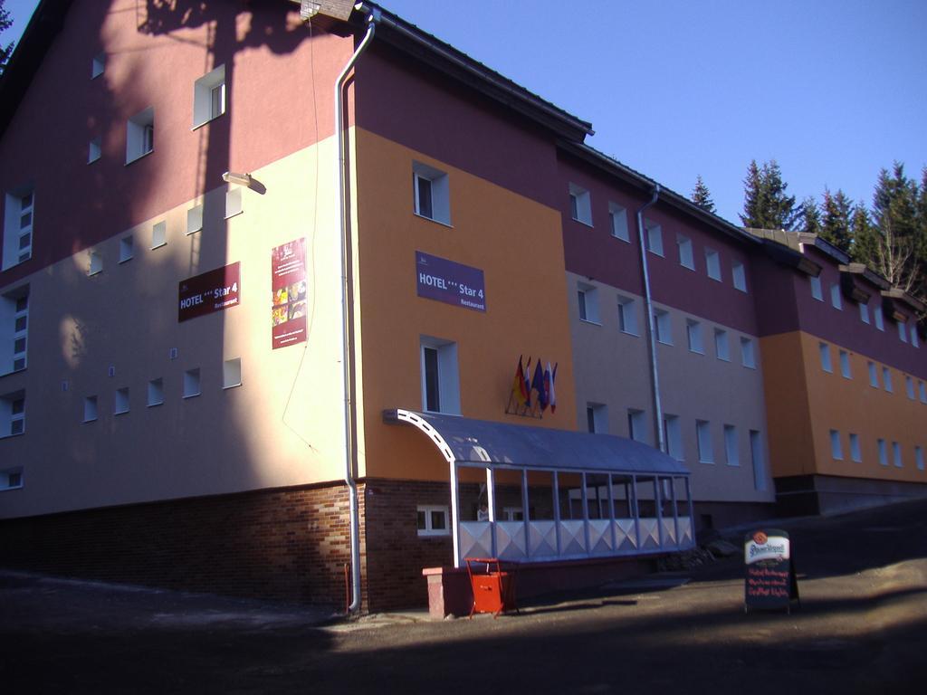 Hotel Star 4,5 Loučná pod Klínovcem Екстериор снимка