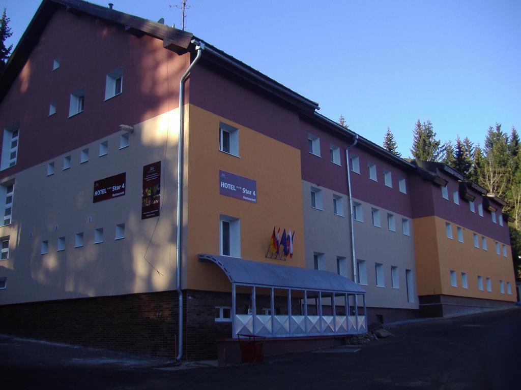Hotel Star 4,5 Loučná pod Klínovcem Екстериор снимка